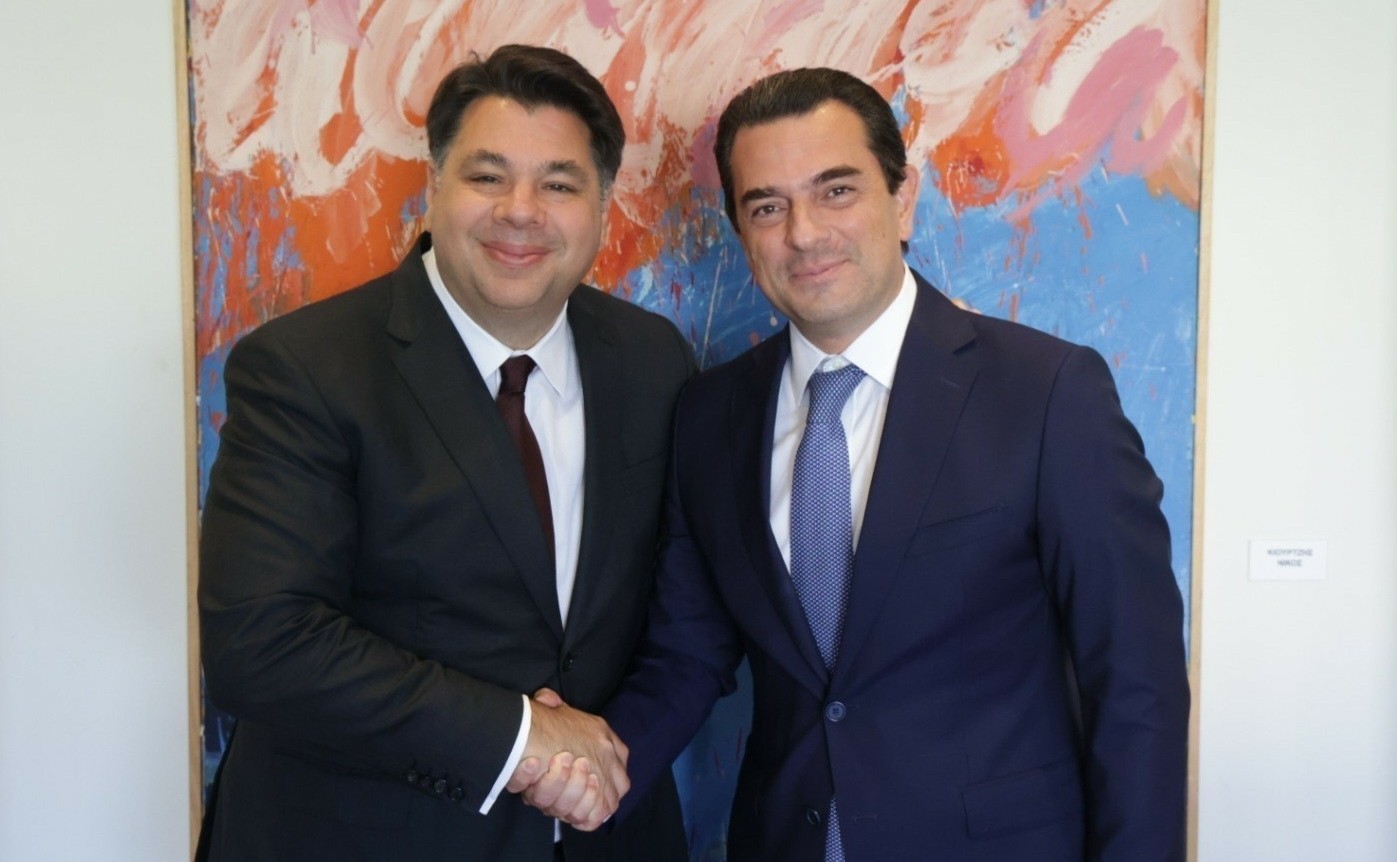 Σκρέκας: «Ακόμα πιο ισχυρή η συνεργασία Ελλάδας – Η.Π.Α. για την ανάπτυξη της ελληνικής οικονομίας»