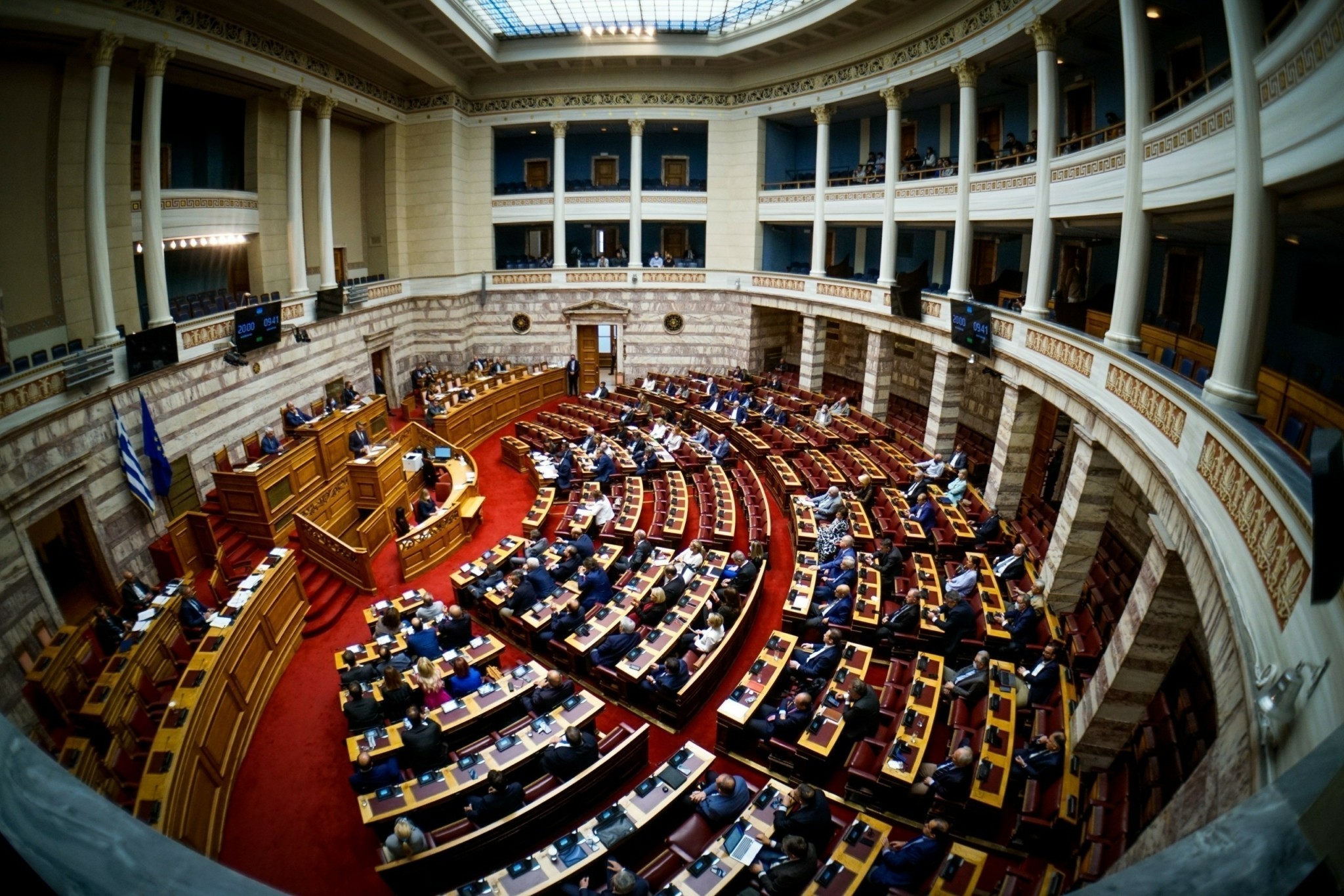 Βουλή: Υπερψηφίστηκε με 158 «ναι» το εργασιακό νομοσχέδιο