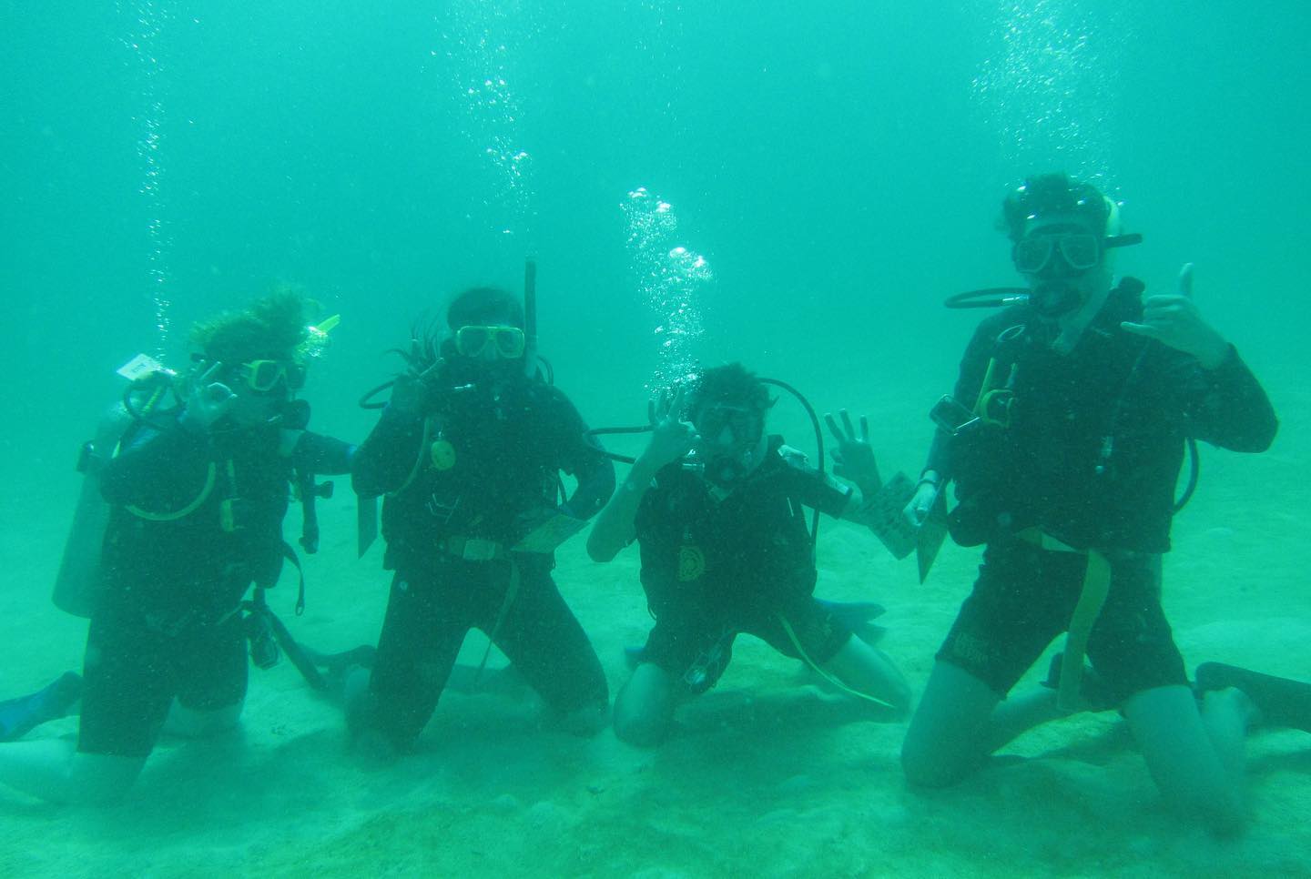 Το κολέγιο των 85.000 ευρώ ετησίως που ταξιδεύει τους μαθητές του σε όλο τον κόσμο – και στην Ελλάδα