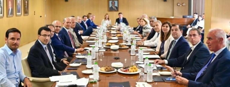 Συνάντηση Βαρβιτσιώτη με την Ένωση Ελλήνων Εφοπλιστών