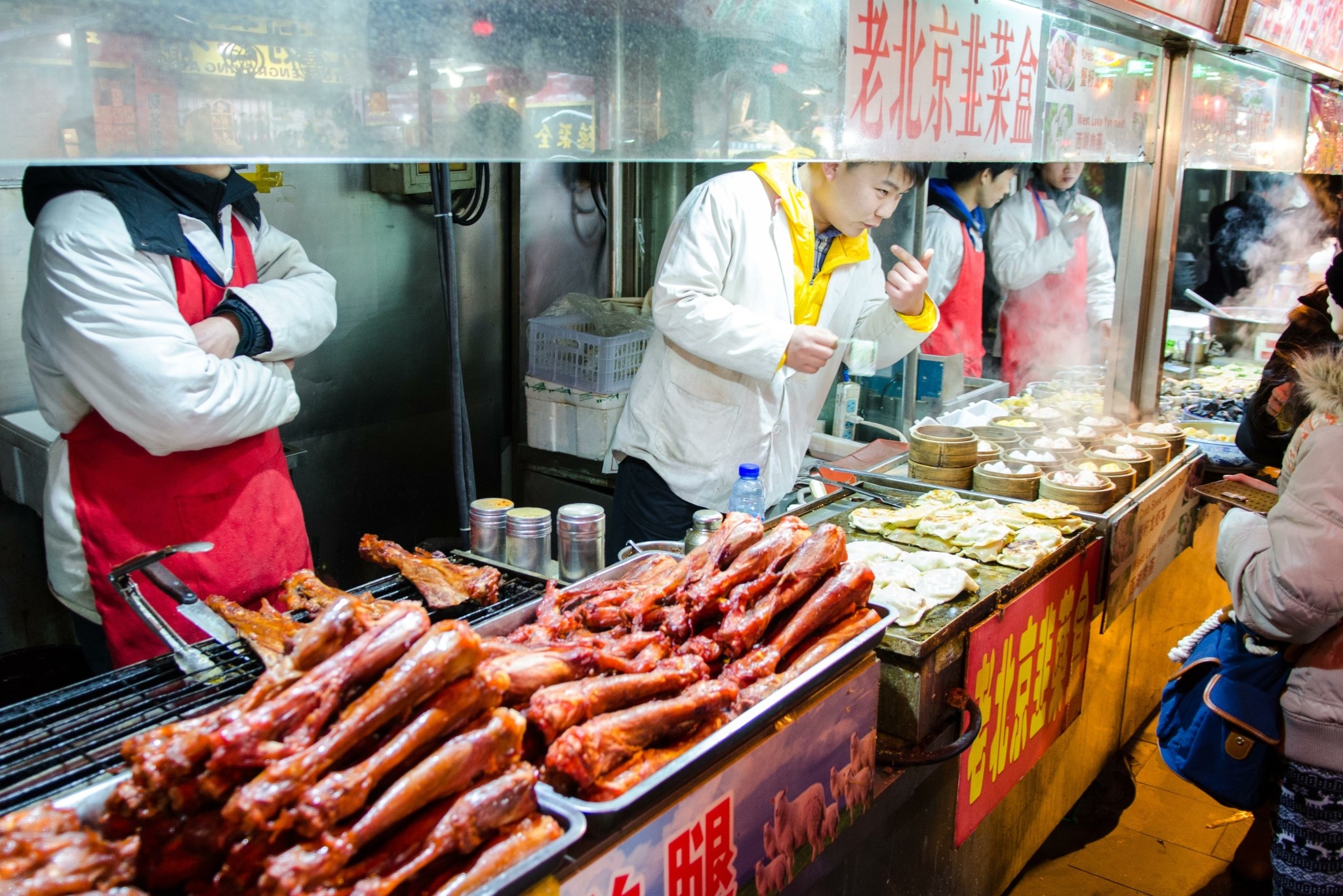 Κίνα: Πώς η ασθμαίνουσα ανάκαμψη πλήττει την αγορά με τα εμπορεύματα (πίνακες)