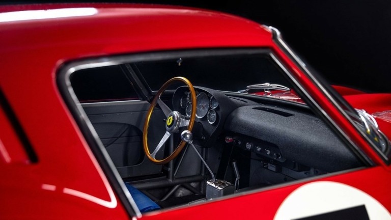 Η δημοπρασία μιας Ferrari του ’62 – Θα σπάσει το ρεκόρ των 143 εκατ. δολαρίων της Mercedes του ’55;