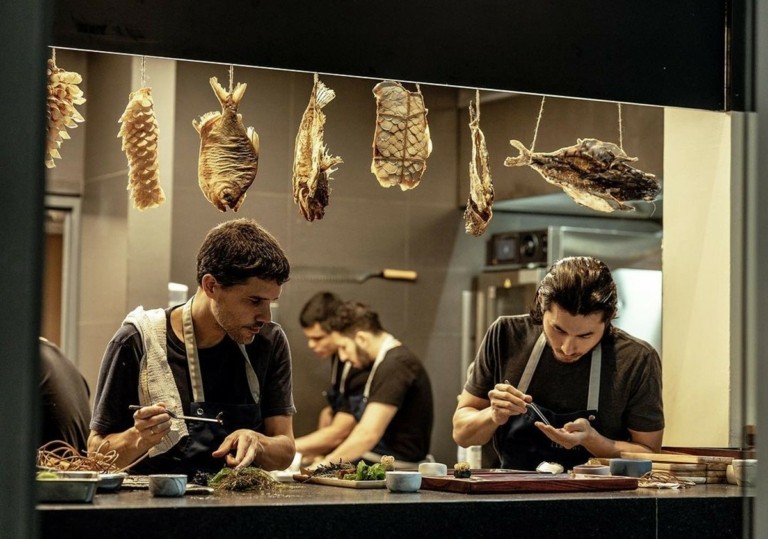 Το μενού του Νο1 εστιατορίου στον κόσμο – Τα 14 οικοσυστήματα του Περού και ένα πιάτο με φύλλα κόκας