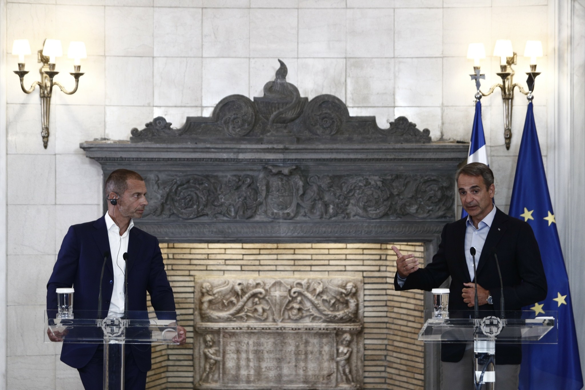 Μητσοτάκης: Κλείνουν όλες οι λέσχες οπαδών – Στην ΕΛΑΣ ο έλεγχος σε θύρες οργανωμένων (pics + vid)