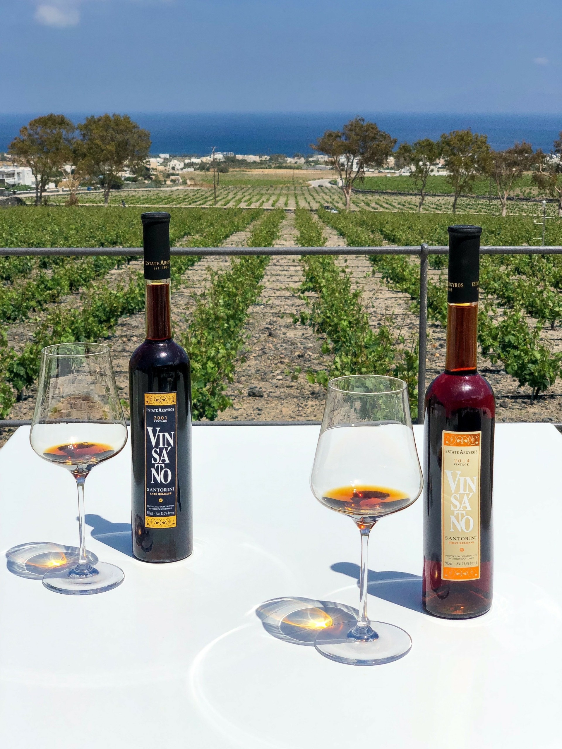 Κτήμα Αργυρός: Η τέταρτη γενιά στο τιμόνι του παλαιότερου οινοποιείου της Σαντορίνης