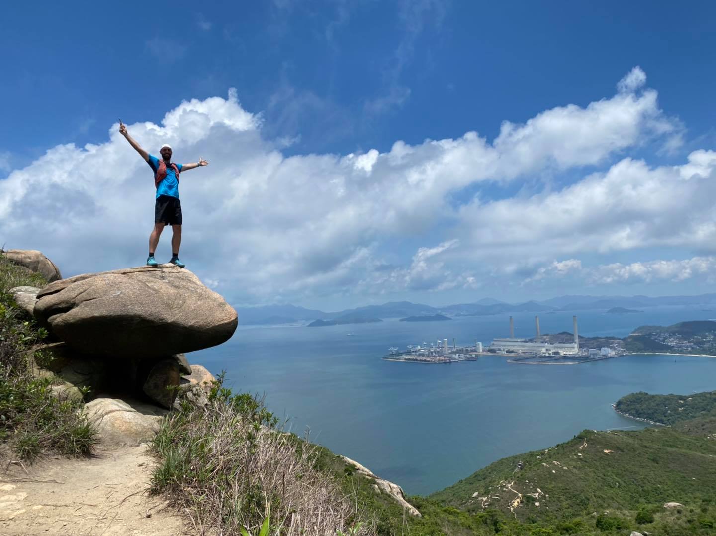 O άνθρωπος που επισκέφθηκε 203 χώρες σε 10 χρόνια χωρίς να πετάξει με αεροπλάνο