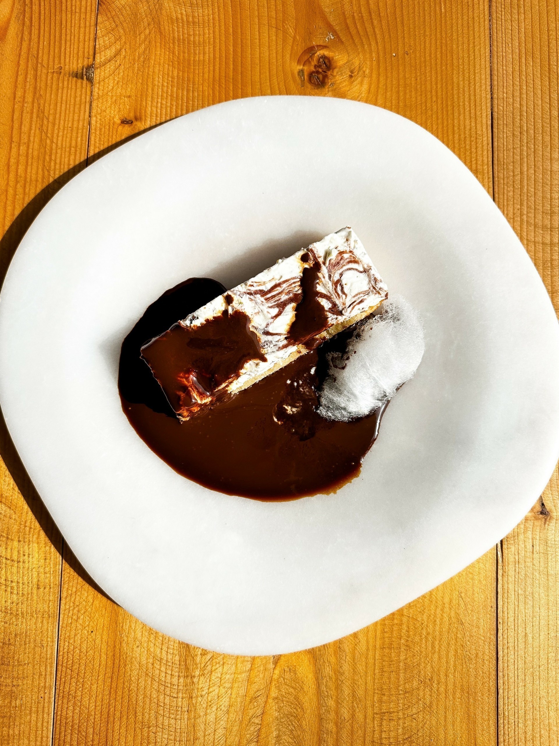 Qhera – Koρυφαία εμπειρία γαστρονομίας πάνω στα κύματα της Θηρασιάς