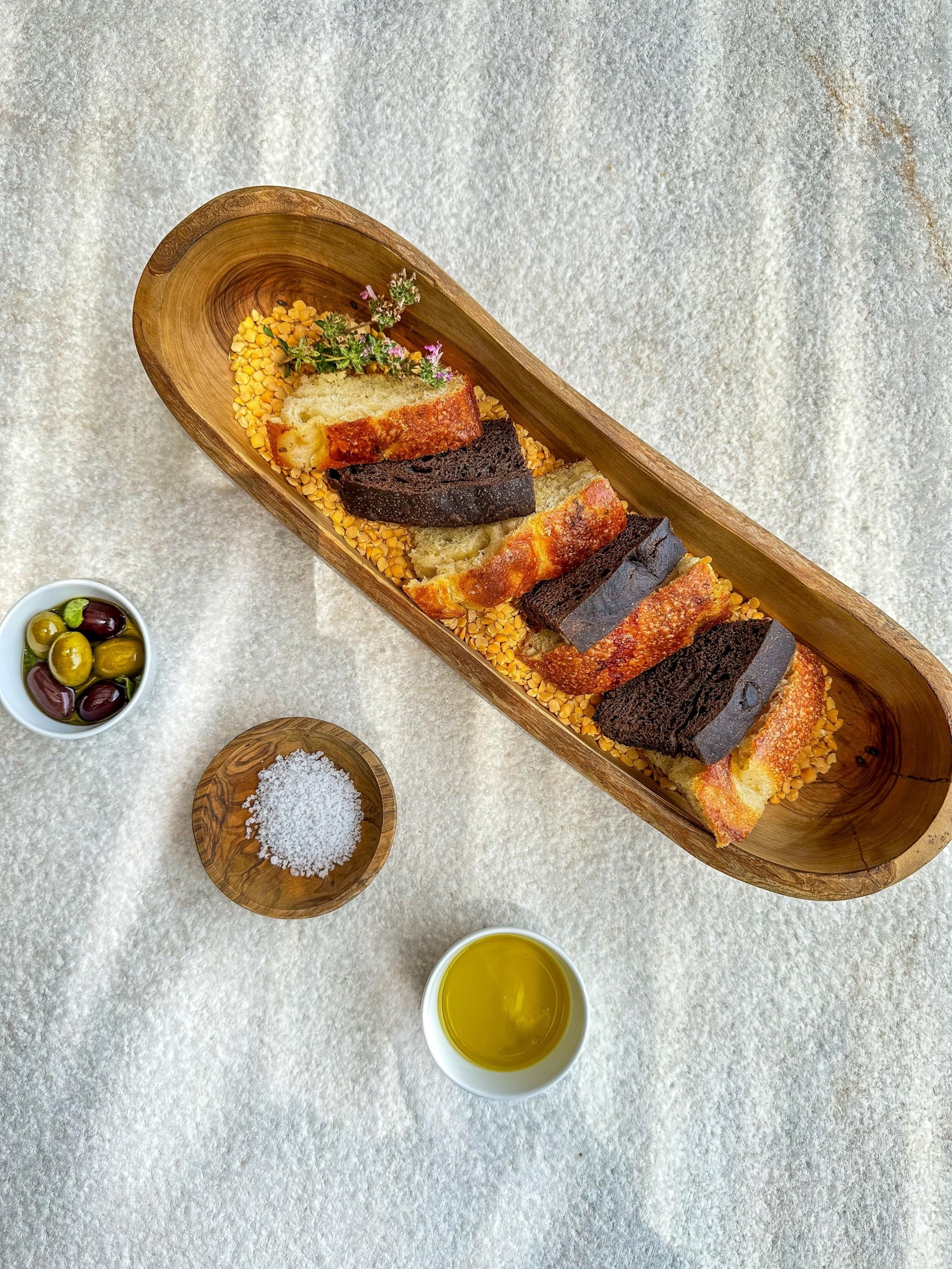 Qhera – Koρυφαία εμπειρία γαστρονομίας πάνω στα κύματα της Θηρασιάς