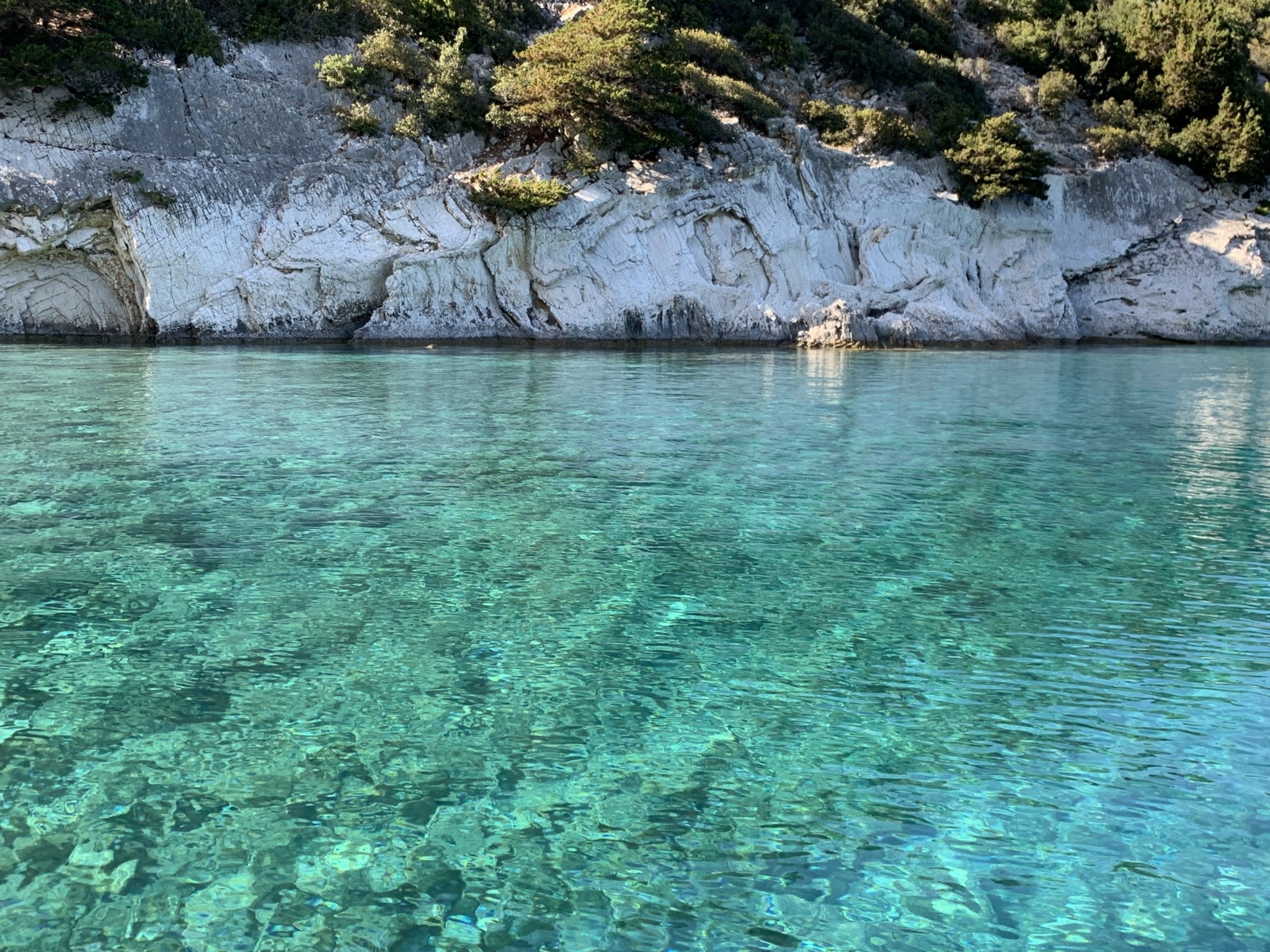 Το ιδιωτικό νησί του εφοπλιστή Τσάκου στο Ιόνιο που είναι ο παράδεισος των γιοτ