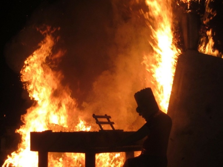 Γιοχάνεσμπουργκ: Toυλάχιστον 73 νεκροί από τη φωτιά σε πενταώροφο κτίριο (upd)