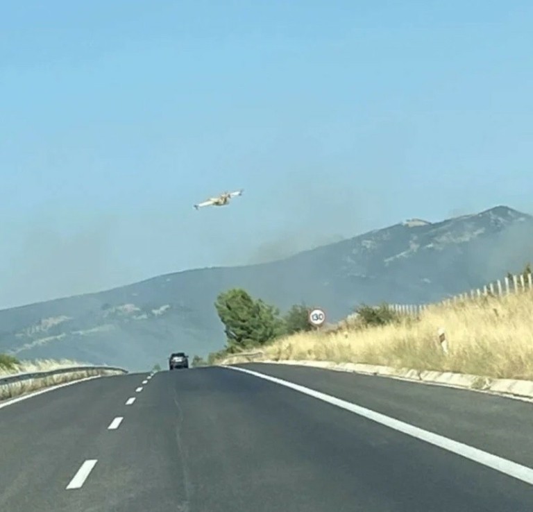 Φωτιά στην Πάρνηθα: Νέες κυκλοφοριακές ρυθμίσεις – Ποιοι δρόμοι είναι κλειστοί