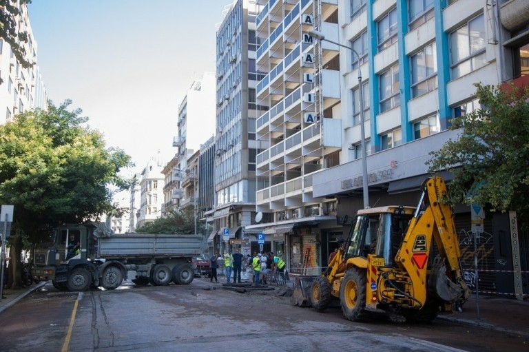 Χωρίς νερό το κέντρο της Θεσσαλονίκης – Έσπασε αγωγός της ΕΥΑΘ