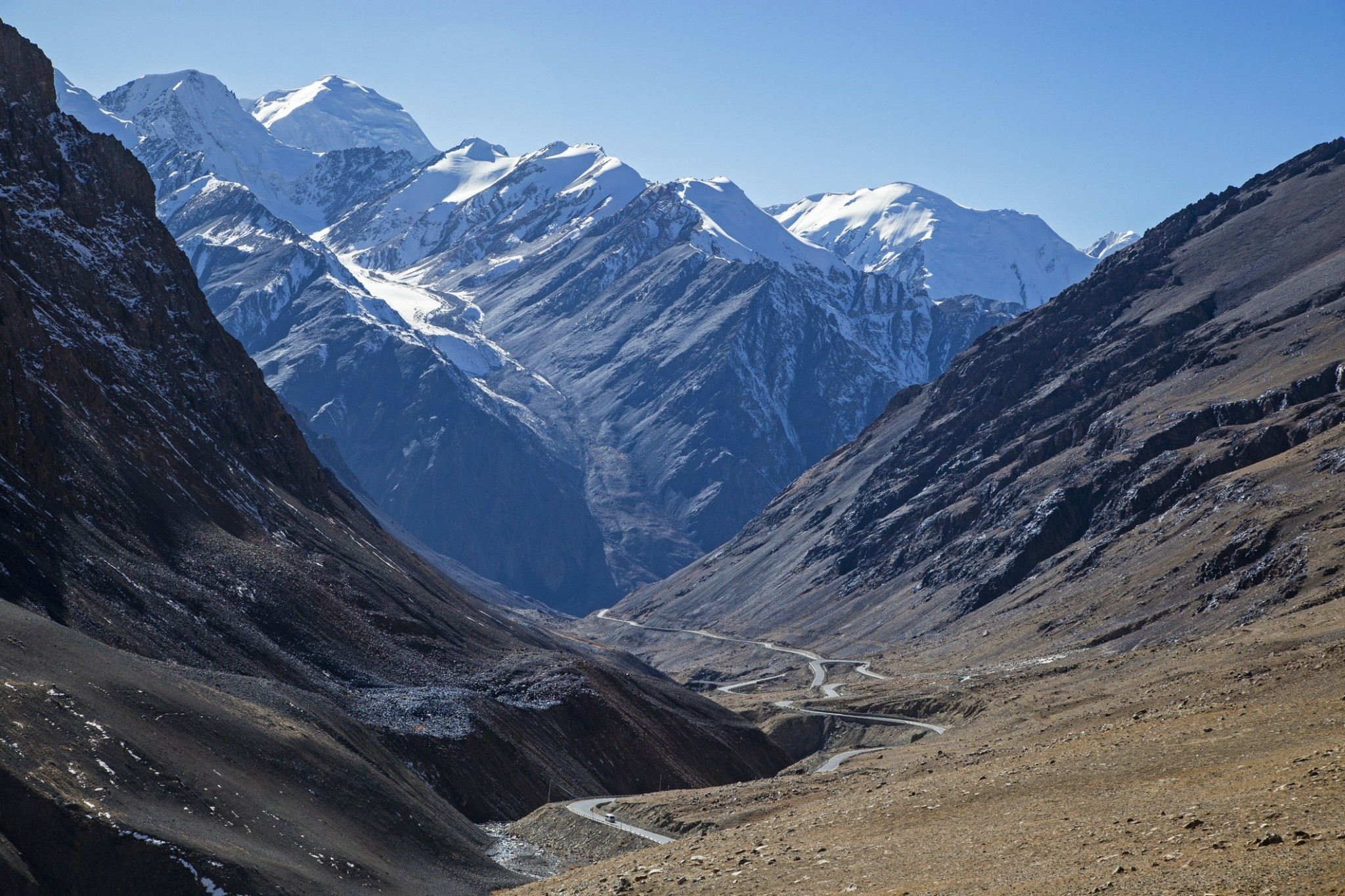 Το “όγδοο θαύμα” του κόσμου: Η πιο θρυλική ορεινή διαδρομή στον πλανήτη