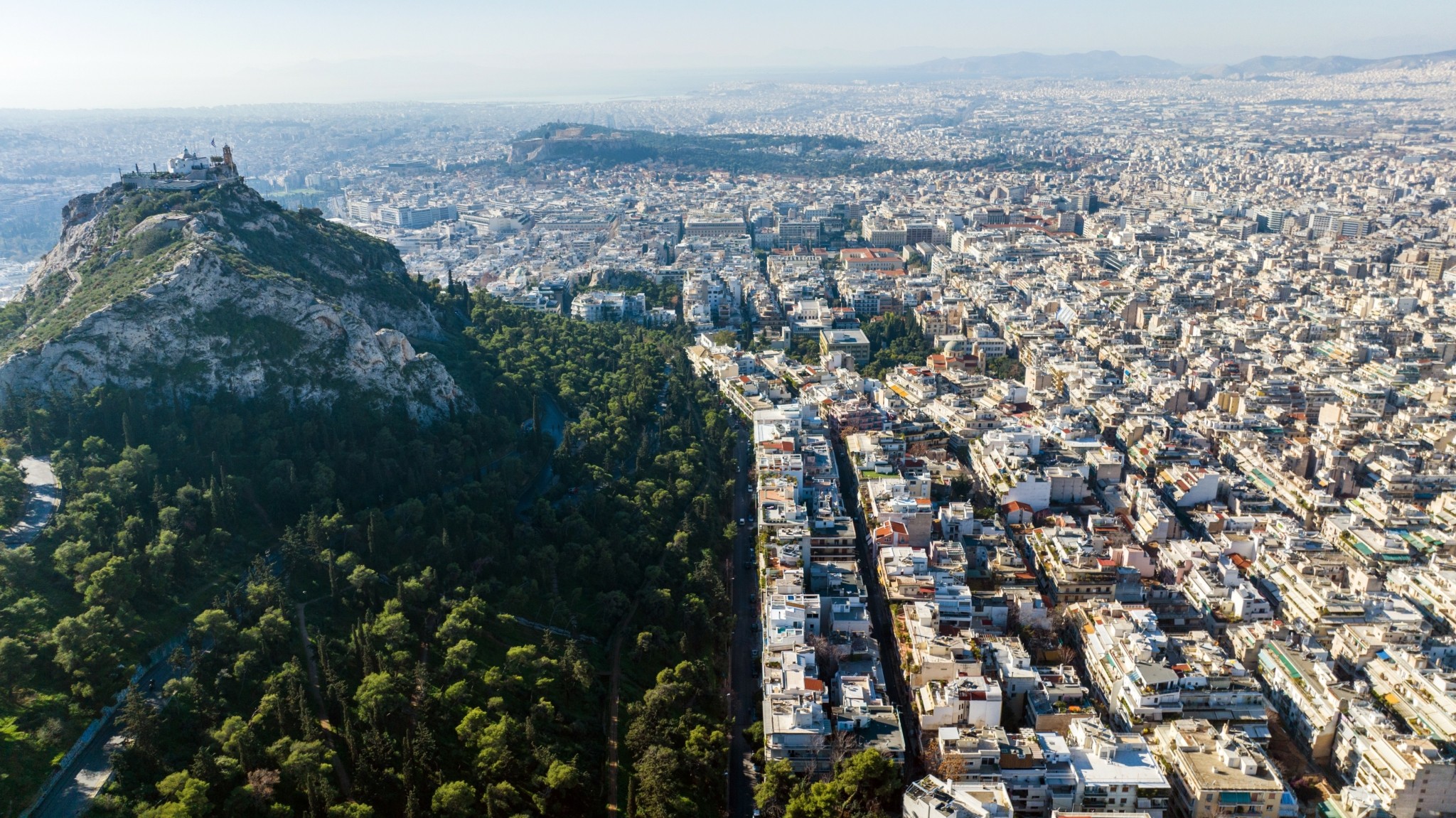 Τέλος οι θέσεις μηνιαίας στάθμευσης στα πάρκινγκ του κέντρου της Αθήνας – Τεράστιες λίστες αναμονής για δύο χρόνια