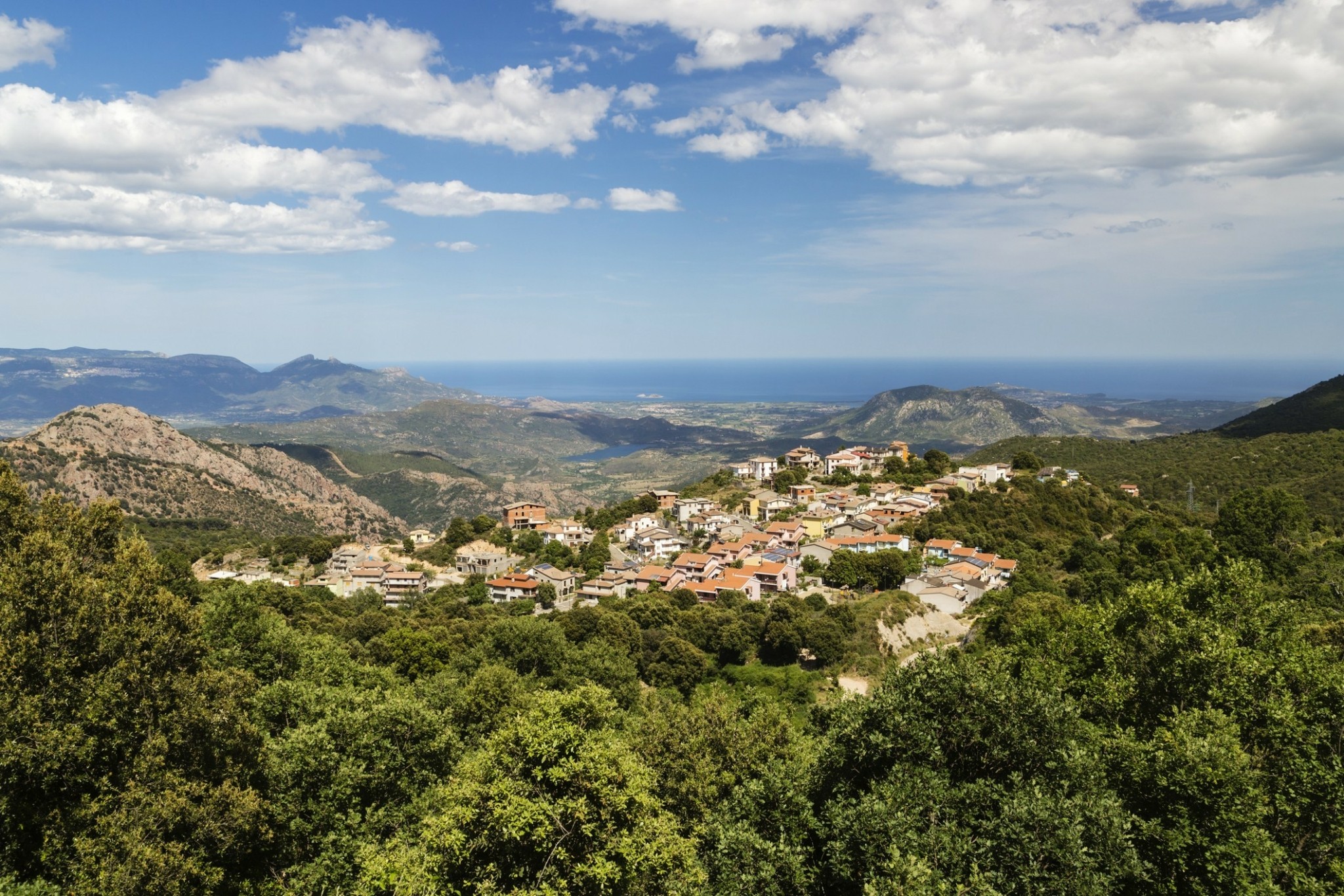 Γιατί στη Σιγκαπούρη οι άνθρωποι ζουν καλύτερα και περισσότερο – Στην ίδια λίστα και η Ικαρία