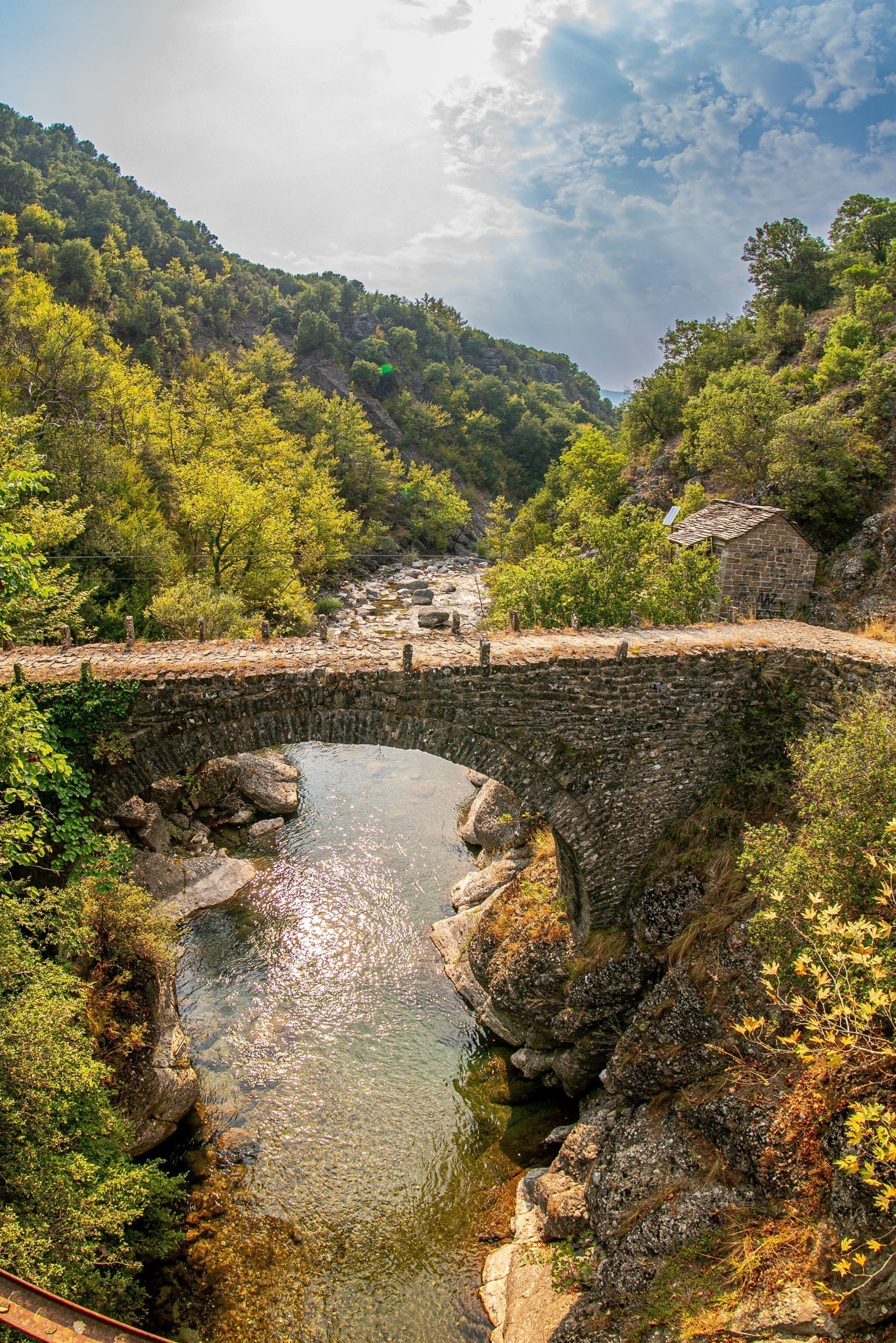 Μπάρος: Το θρυλικό πέρασμα – Η απόλυτη ορεινή διαδρομή στην Ελλάδα που αξίζει να ζήσετε έστω μια φορά