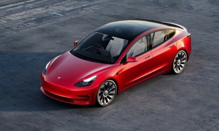 Tesla Model 3: Αυτό είναι το νέο ανανεωμένο μοντέλο – Πόσο κοστίζει (pics + tweet)