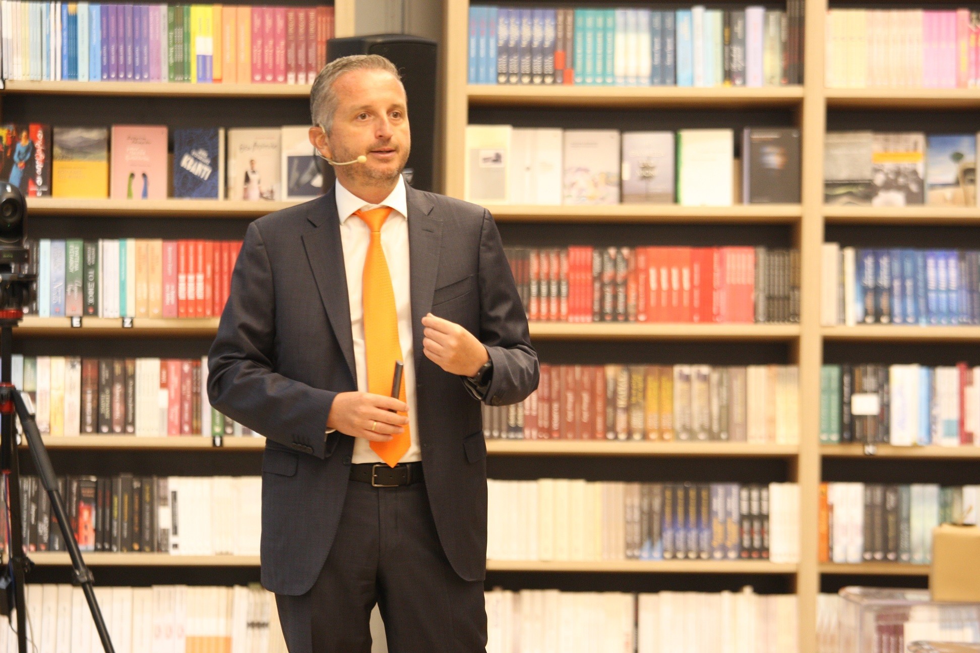 Ρόμπυ Μπουρλάς (CEO Public Group): Στόχος το 2024 να επιστρέψουμε σε καθαρή κερδοφορία (γραφήματα)