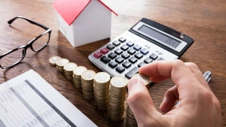 ΤτΕ: Αυξήθηκαν τα μέσα επιτόκια καταθέσεων και δανείων τον Ιούλιο