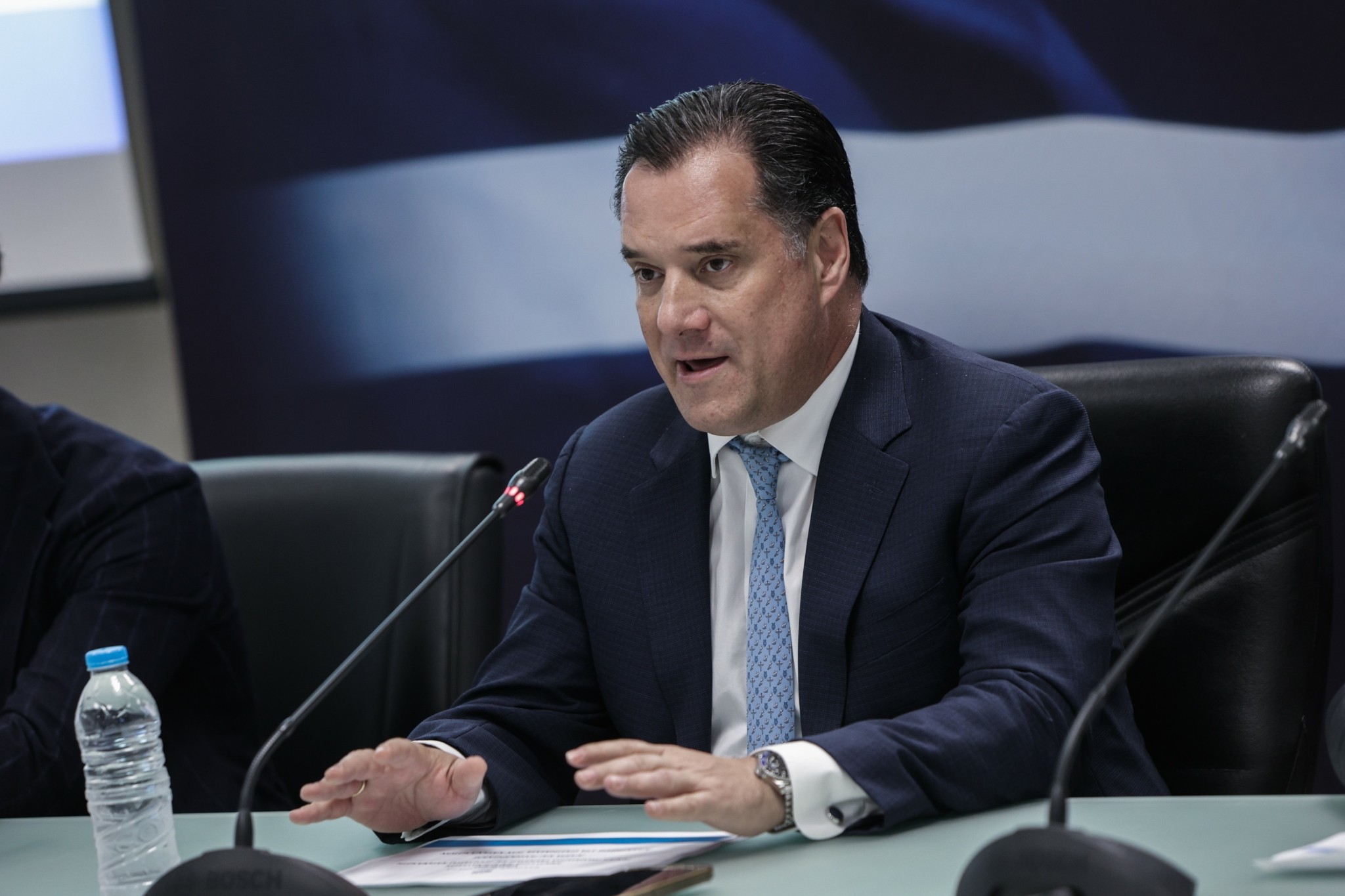 Γεωργιάδης: Εφικτή η αύξηση του μέσου μισθού στα €1.500 στο τέλος της 4ετίας