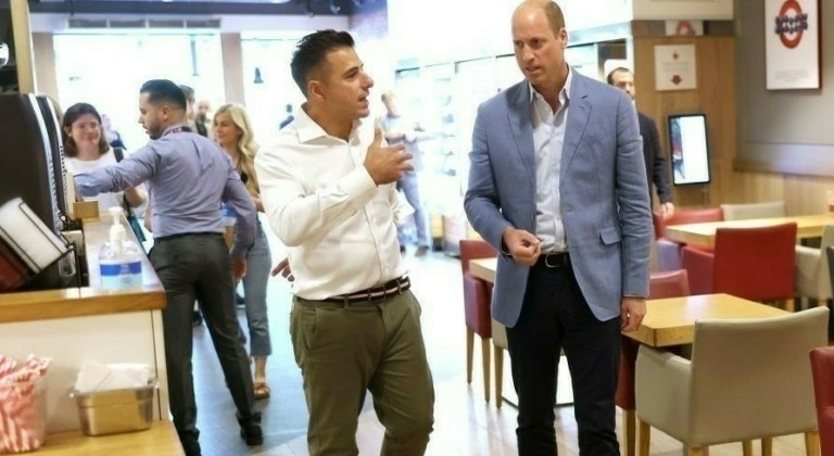 Pano Christou: Ο γιος οδηγού ταξί που από υπάλληλος σε φαστφουντάδικο, έγινε CEO της Pret a Manger