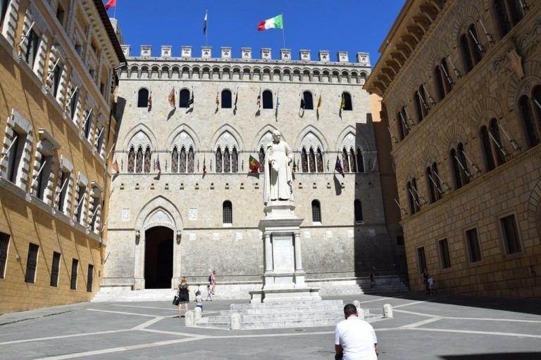 Ιταλία: Τριγμοί στον κυβερνητικό συνασπισμό για τo σχέδιο πώλησης της Monte Paschi (γράφημα)