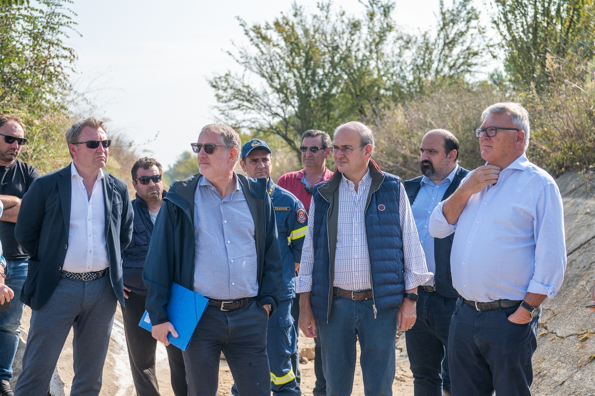 Αυτοψία Χατζηδάκη – Ευρωπαίου Επιτρόπου στη Θεσσαλία:  Άμεση και στοχευμένη βοήθεια στους πλημμυροπαθείς