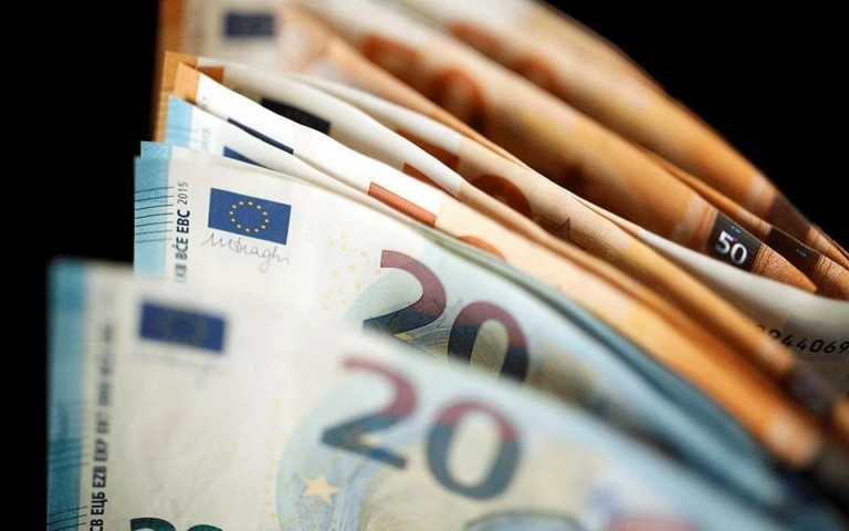 Aναδρομικά: Πότε θα λάβουν οι συνταξιούχοι έως 50.000 ευρώ