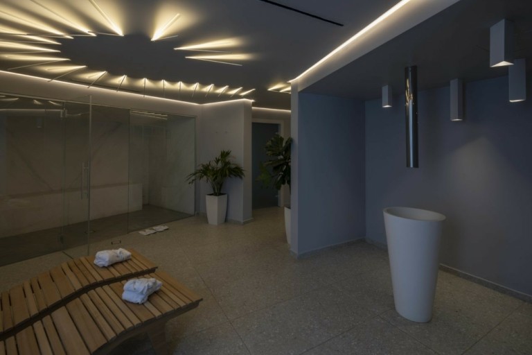 IFI: Το βραβευμένο ελληνικό studio και η τέχνη πίσω από τον φωτισμό κτιρίων και κατοικιών