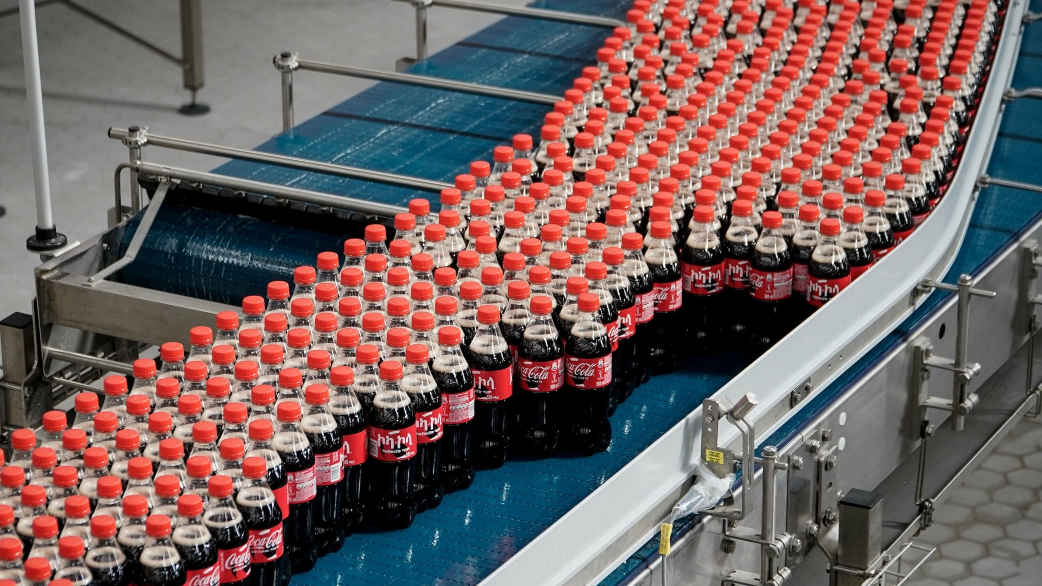 Coca-Cola: Αναβαθμισμένες οι εκτιμήσεις εσόδων και κερδών για φέτος