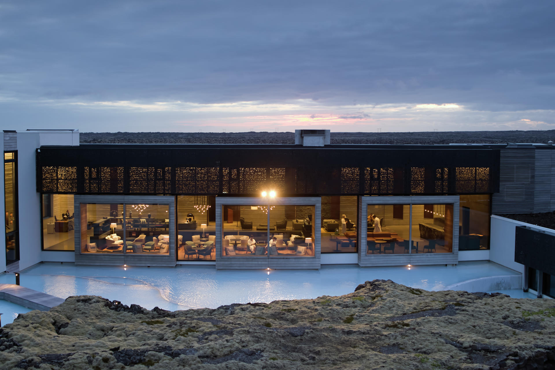 Blue Lagoon: Η απόλυτη εμπειρία της Ισλανδίας στα πιο διάσημα ιαματικά νερά του κόσμου