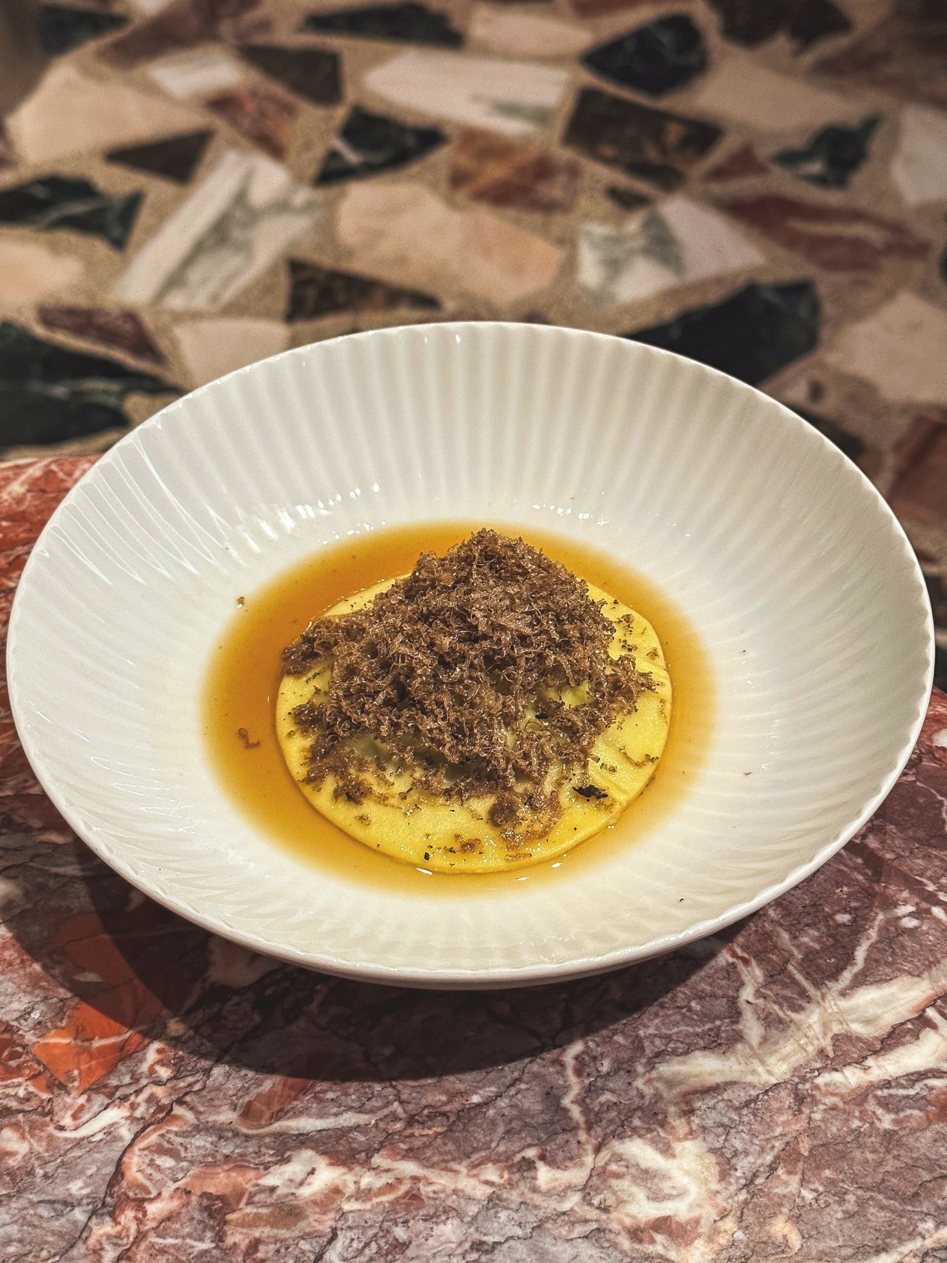 Gallina: Το εστιατόριο έργο Τέχνης στο Κουκάκι και ο εφοπλιστής-συλλέκτης πίσω από την ιδέα