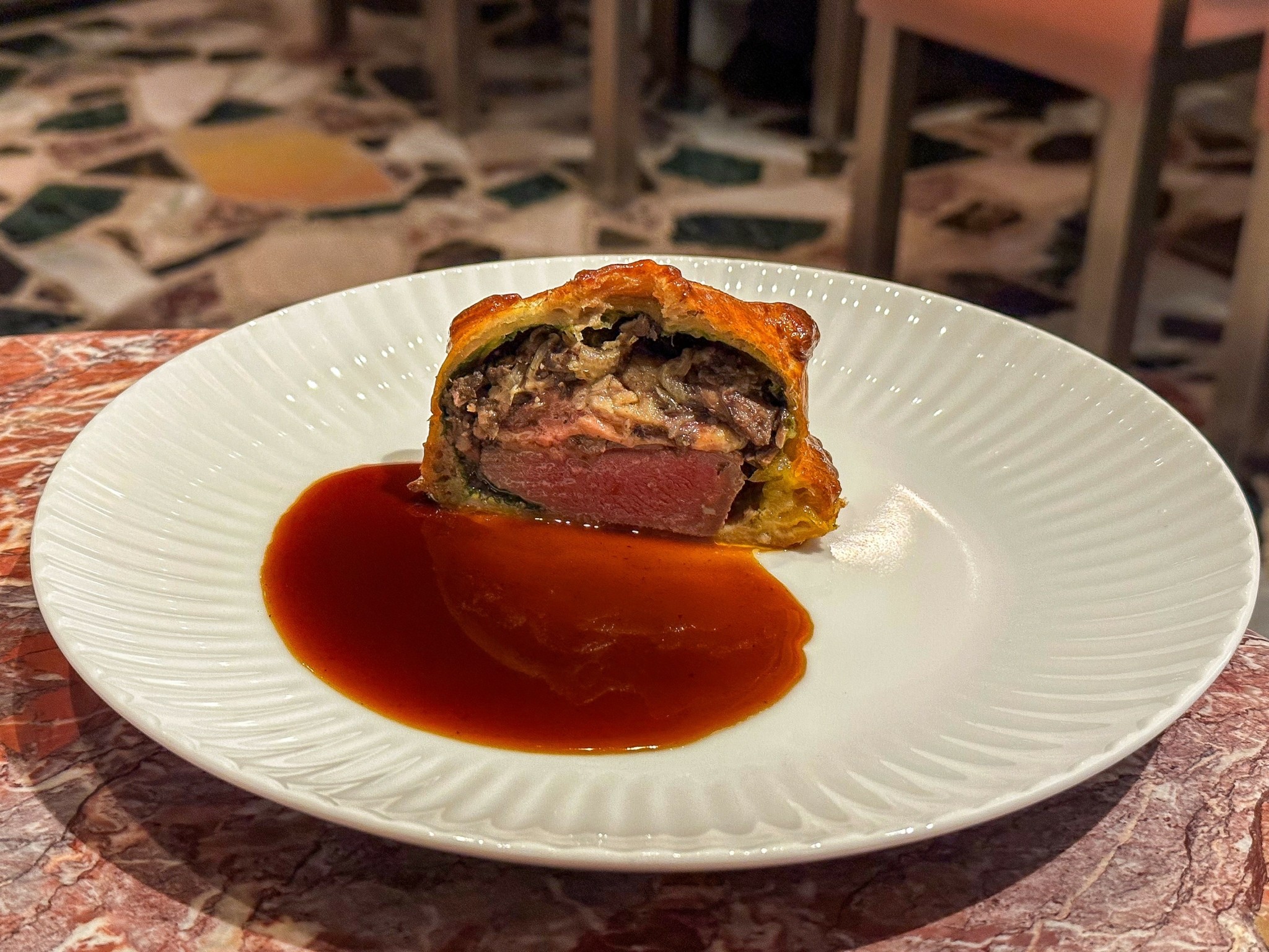 Gallina: Το εστιατόριο έργο Τέχνης στο Κουκάκι και ο εφοπλιστής-συλλέκτης πίσω από την ιδέα