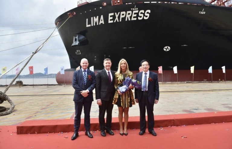 Λου Κολλάκης: Το νεότευκτο containership “LIMA EXPRESS” εντάχθηκε στoν στόλο της Chartworld (pics)