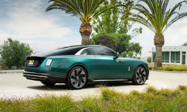 Rolls Royce: Πόσα αυτοκίνητα έχει πουλήσει το 2023 (tweets)