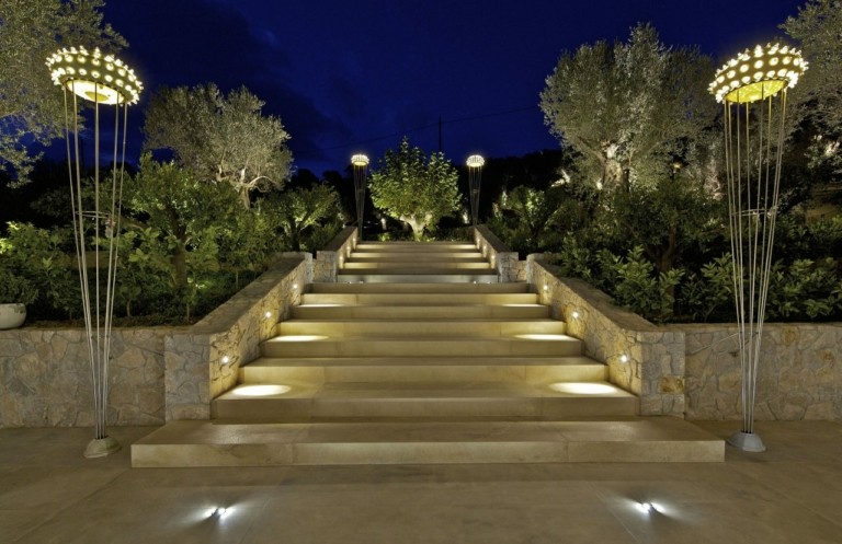 IFI: Το βραβευμένο ελληνικό studio και η τέχνη πίσω από τον φωτισμό κτιρίων και κατοικιών