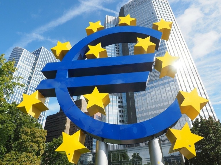 ΕΚΤ: Αμετάβλητα τα επιτόκια στην Ευρωζώνη – Στο β’ εξάμηνο η μείωση του PEPP