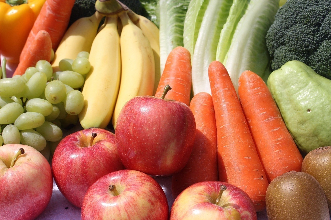 Σούπερ μάρκετ: Στο e-katanalotis οι τιμές για φρούτα και λαχανικά (vids)