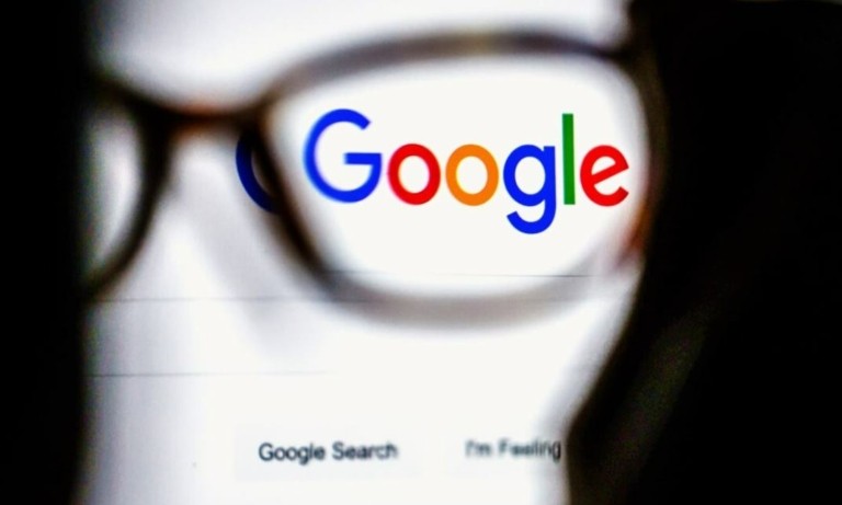 Γιατί η Γαλλία έριξε καμπάνα 250 εκατ. ευρώ στην Google – Τι απαντά ο τεχνολογικός κολοσσός