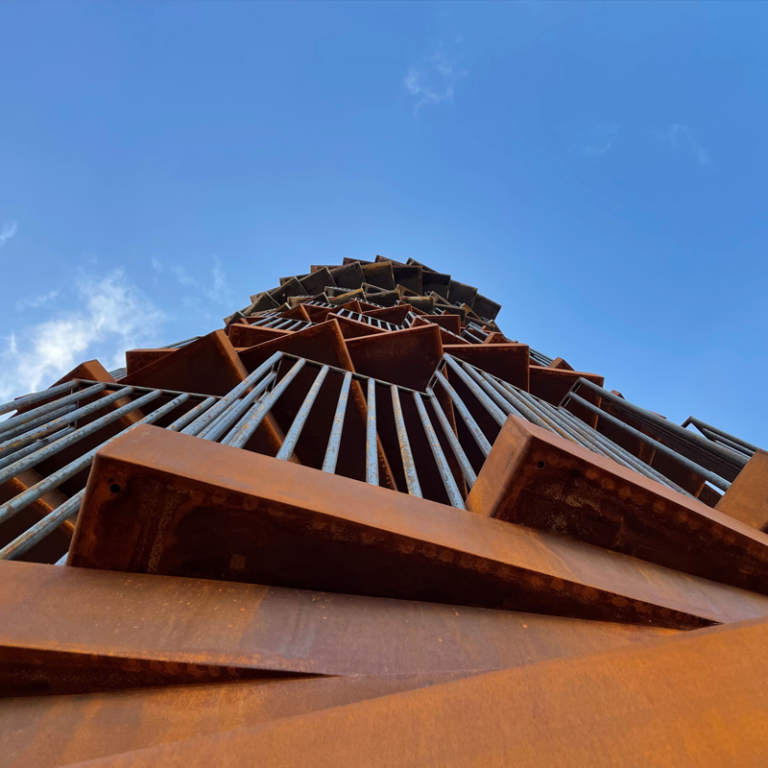 Περπατώντας πάνω από το κενό – Τέλεια θέα ακατάλληλη για υψοφοβικούς