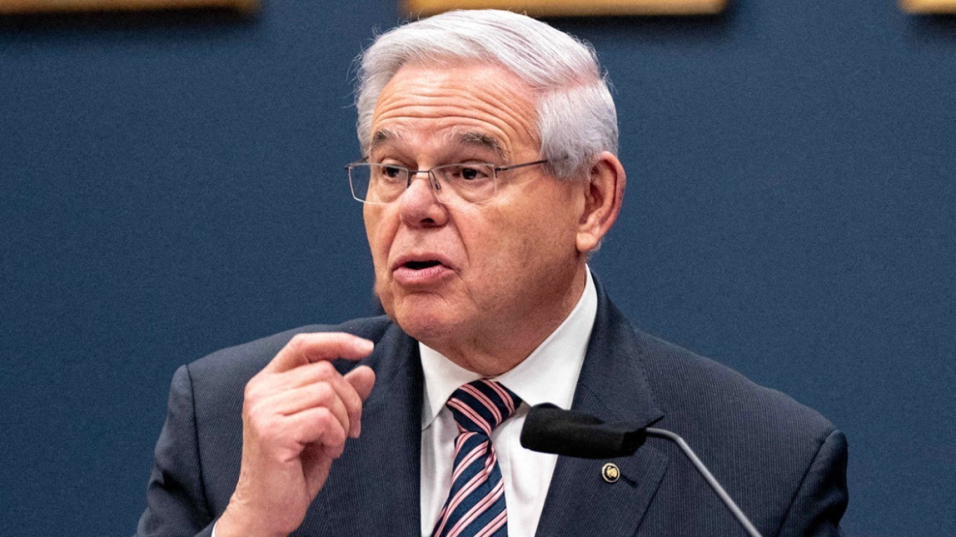 Μπομπ Μενέντεζ: Τώρα τον κατηγορούν και για πράκτορα της Αιγύπτου (tweet)