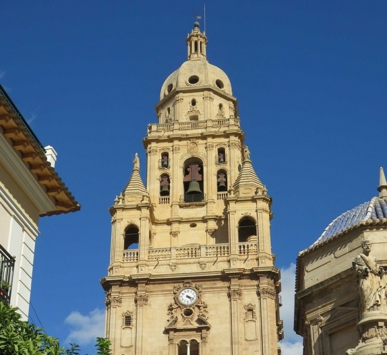 Ισπανία: Τουλάχιστον έξι νεκροί από φωτιά σε νυχτερινό κέντρο στη Μούρθια