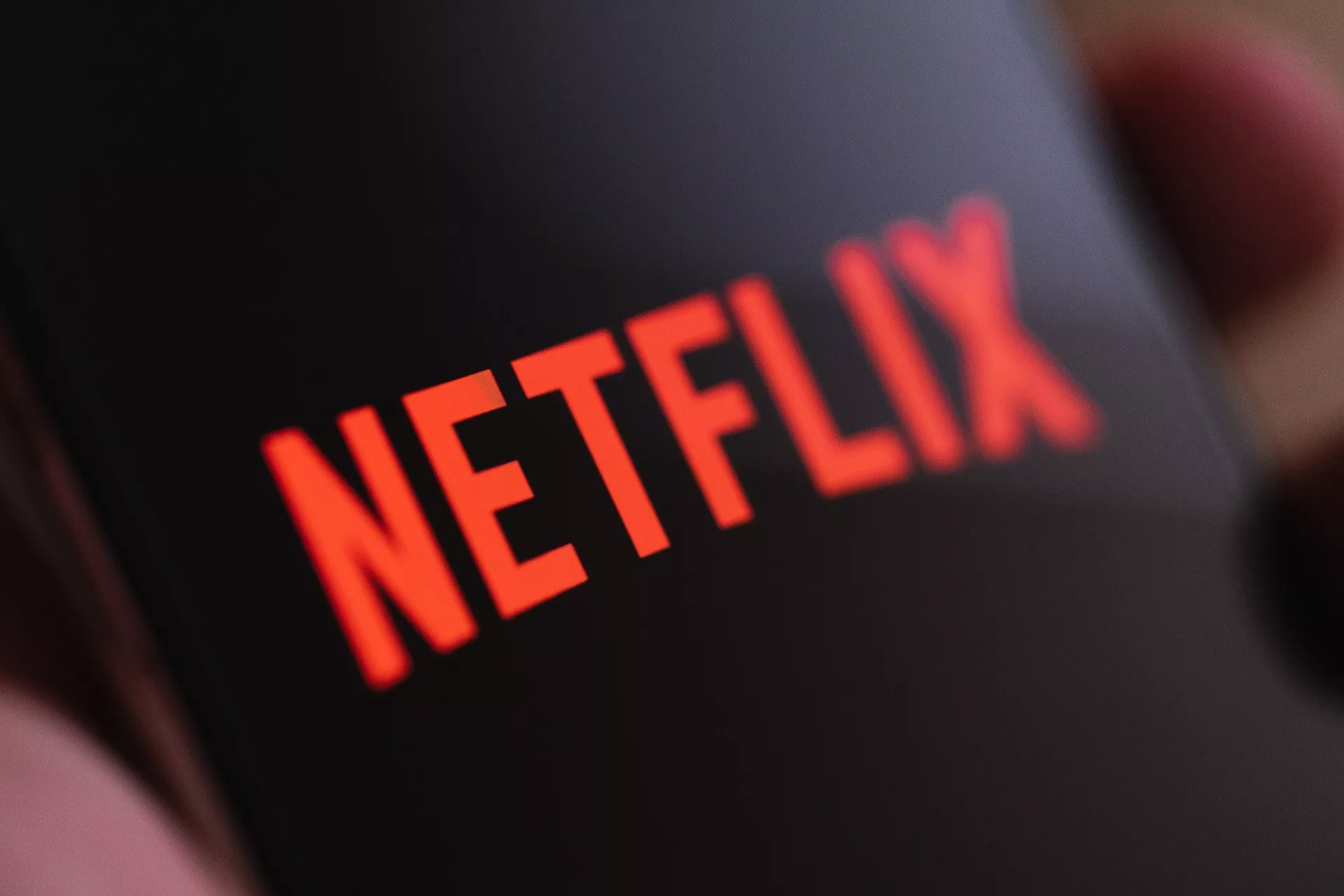 Netflix: Ο περιορισμός του password sharing πέτυχε – Τι άλλο μπορεί να εφαρμόσει για να αυξήσει τις συνδρομές
