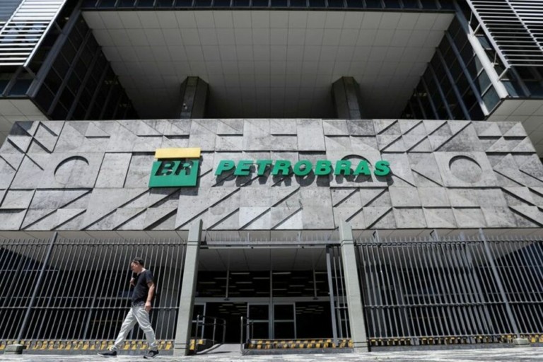 Η βραζιλιάνικη Petrobras ανεβάζει τις τιμές του ντίζελ, κατεβάζει τις τιμές της βενζίνης