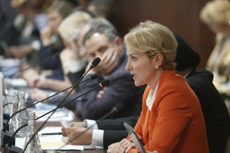 Αλεξάνδρα Σδούκου: Νέο ρυθμιστικό πλαίσιο για τις κρίσιμες ορυκτές πρώτες ύλες