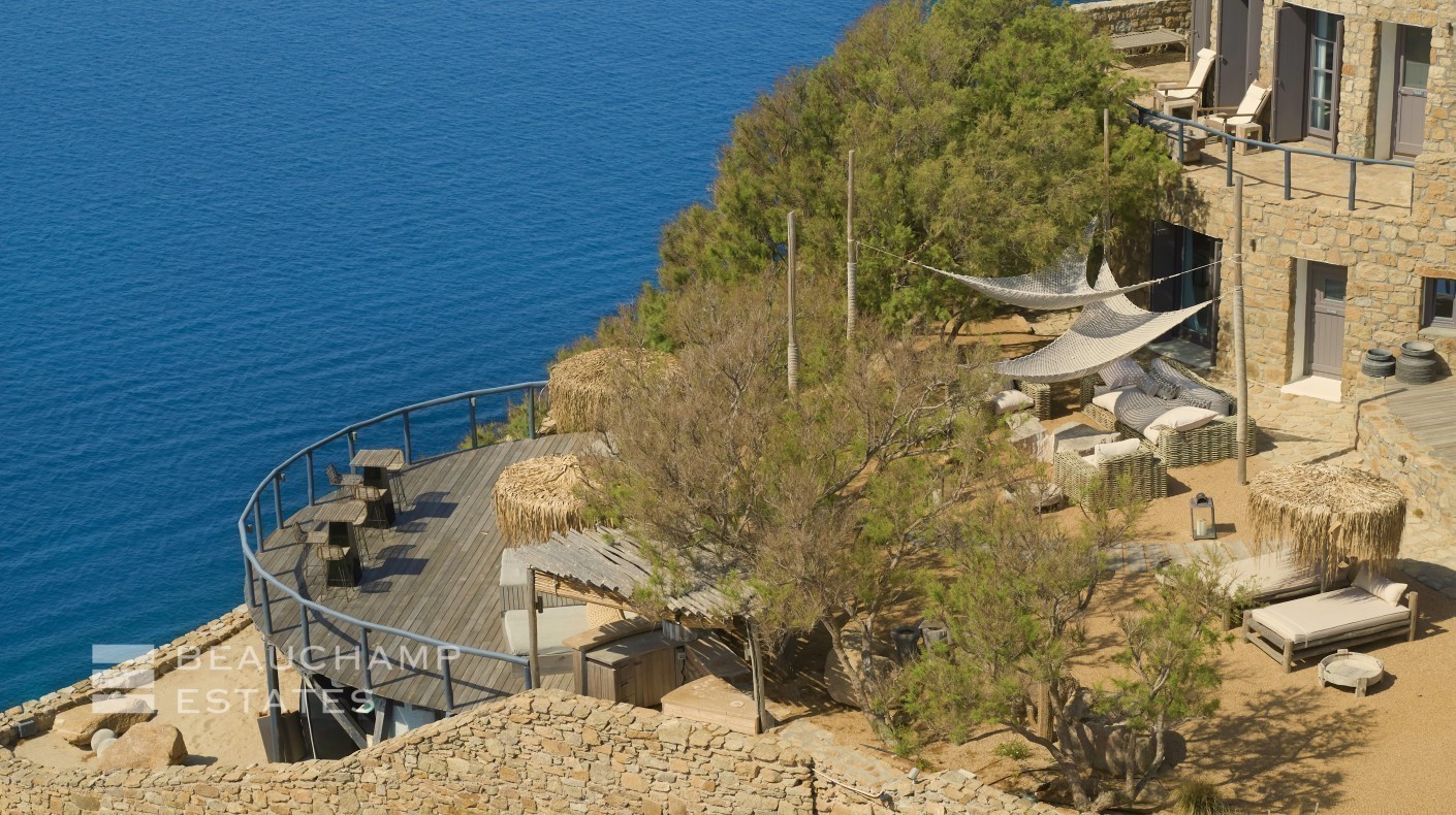 50 εκατομμύρια ευρώ: Τιμή ρεκόρ για την πιο προνομιακή βίλα της Μυκόνου