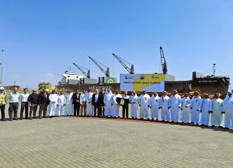 Η Meadway Shipping μετέφερε το πρώτο φορτίο χυτοσίδηρου που εξήχθη ποτέ από τη Σαουδική Αραβία (pics)