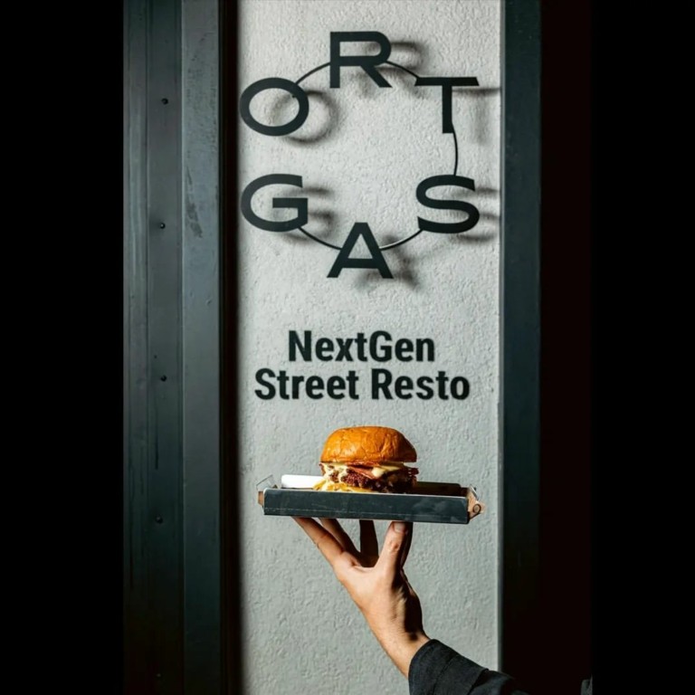 ORTSAG: Διαβάζεται και ανάποδα – Tο νέο ιδιόρρυθμο burger house