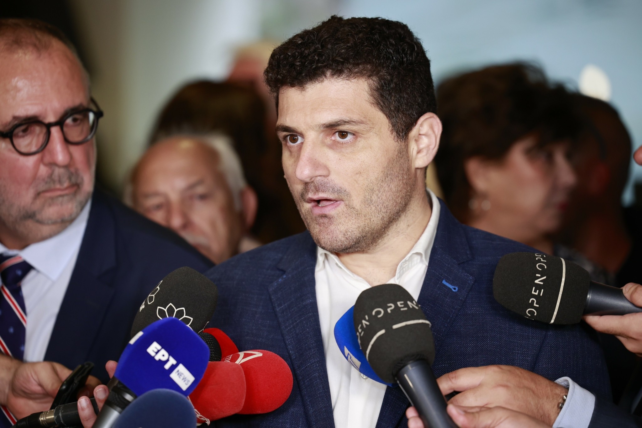 Δίκτυο Τεμπονέρα: Μένει στο κόμμα, διαφωνεί με δημοψηφίσματα διαγραφών και διευθετήσεων