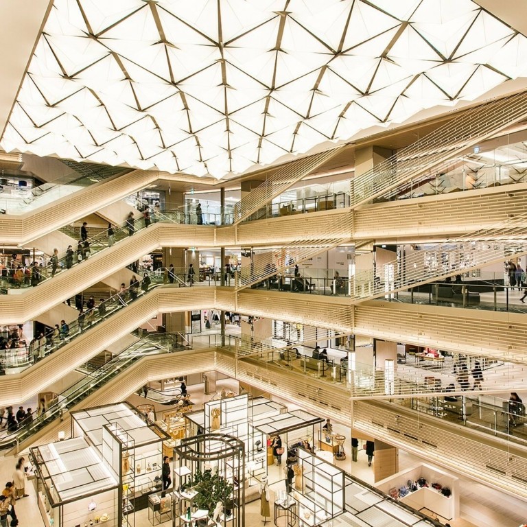 Γκίνζα: Η απόλυτη συνοικία των luxury brands με τα καταστήματα-μνημεία βρίσκεται στο Τόκυο
